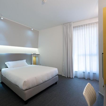 Executive Inn Boutique Hotel برينديسي الغرفة الصورة