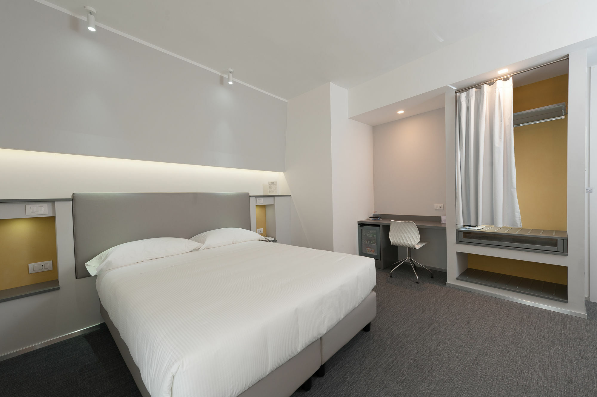 Executive Inn Boutique Hotel برينديسي المظهر الخارجي الصورة