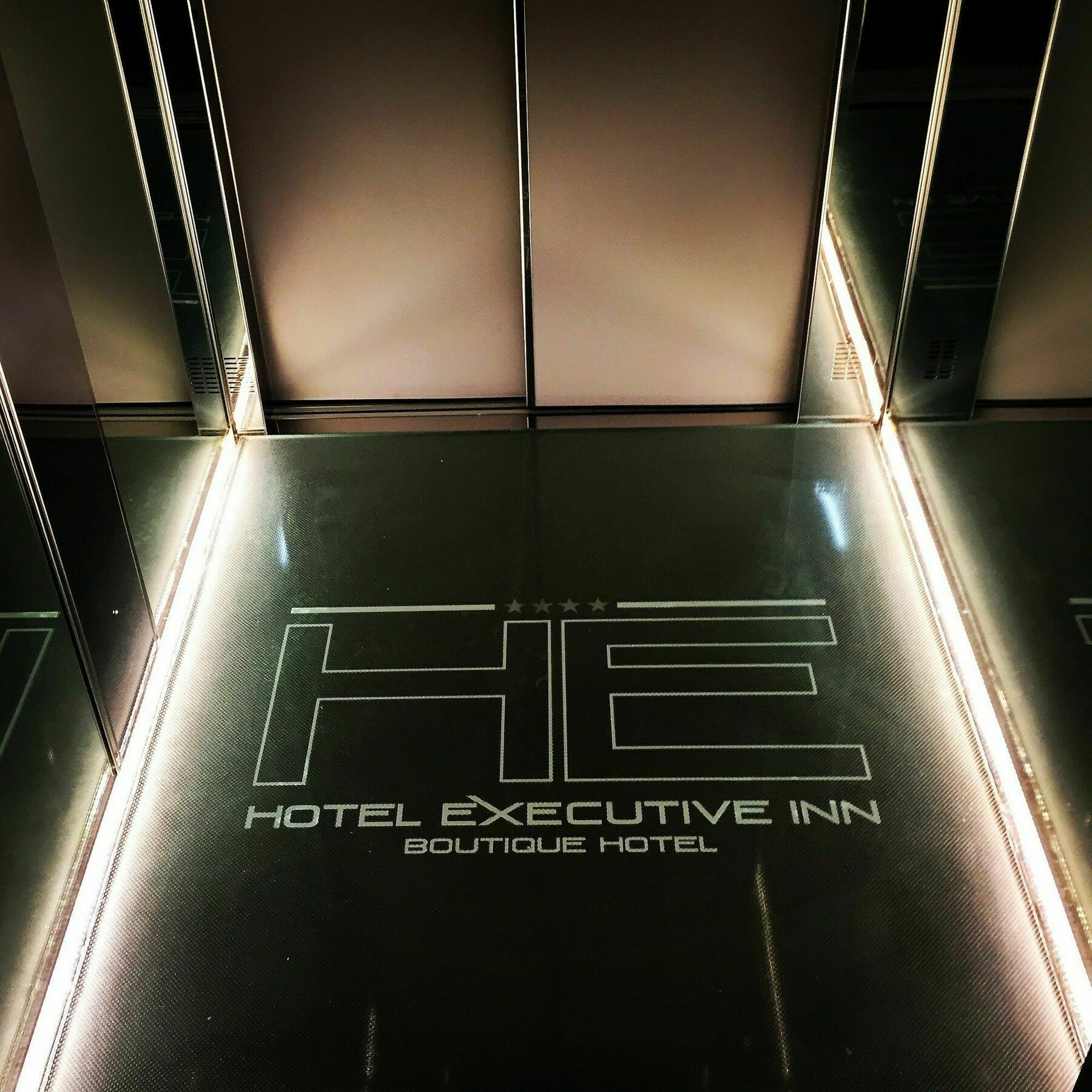 Executive Inn Boutique Hotel برينديسي المظهر الخارجي الصورة